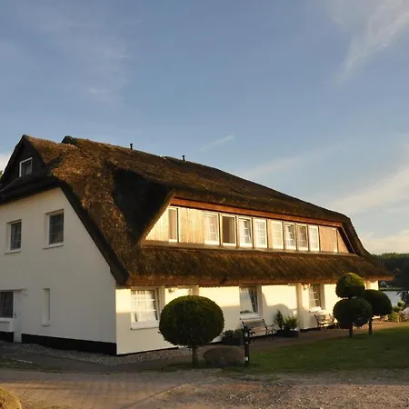 Ferienpension Seeblick 2* Neuensien